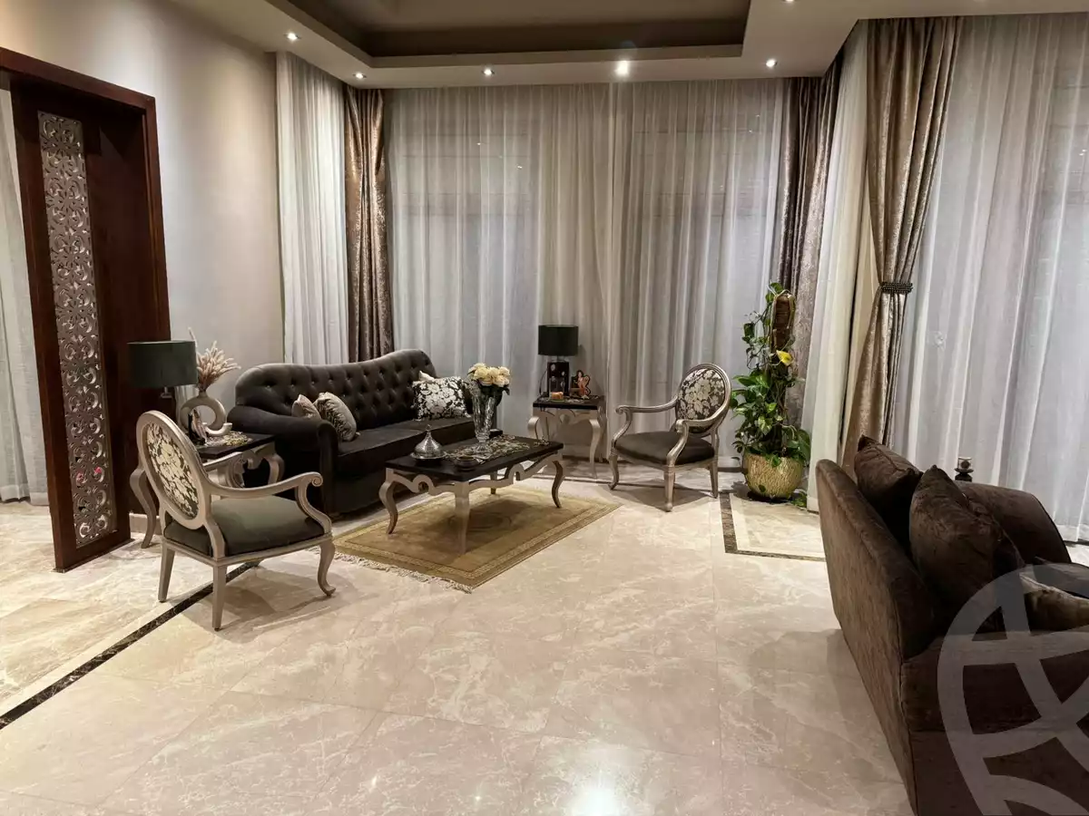 https://aqarmap.com.eg/ar/listing/6394878-for-sale-cairo-el-sheikh-zayed-city-compounds-kmbwnd-ljry-swdyk