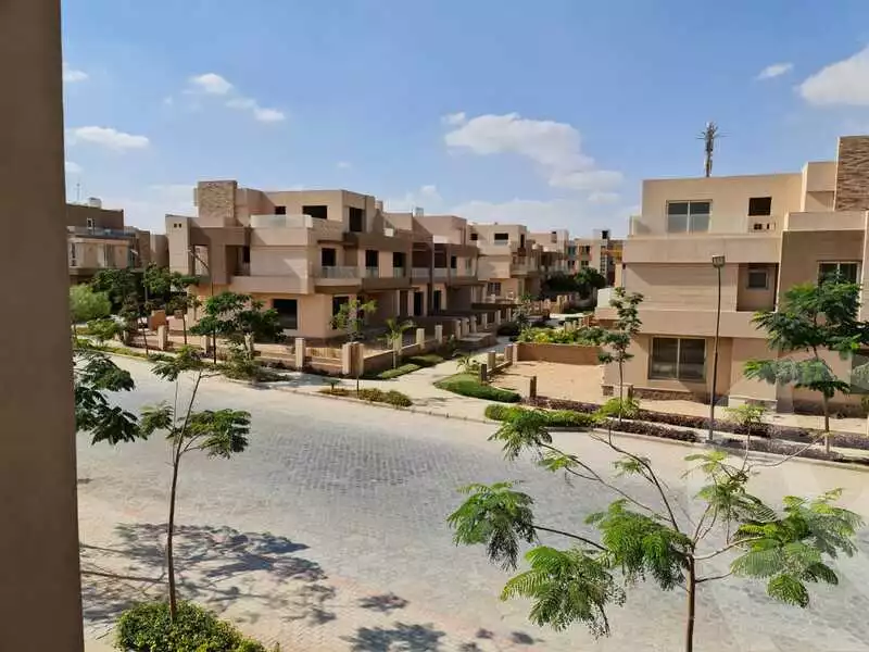https://aqarmap.com.eg/en/listing/6395586-for-sale-cairo-6th-of-october-compounds-rayos