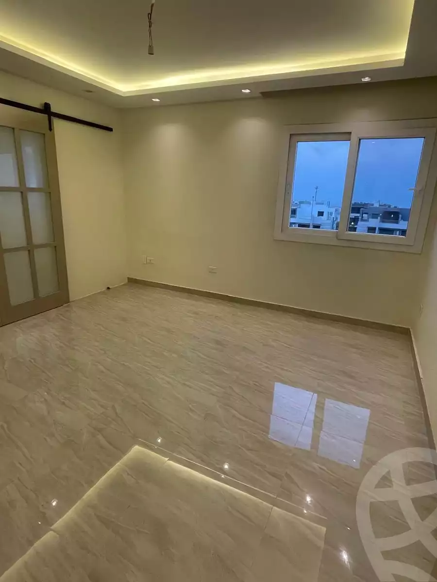 https://aqarmap.com.eg/ar/listing/6397693-for-sale-cairo-el-sheikh-zayed-city-compounds-zayed-regency
