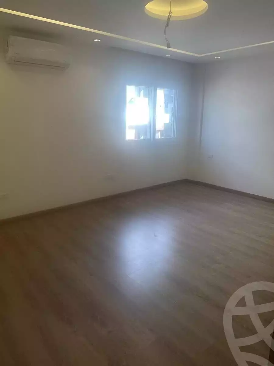 https://aqarmap.com.eg/ar/listing/6397693-for-sale-cairo-el-sheikh-zayed-city-compounds-zayed-regency