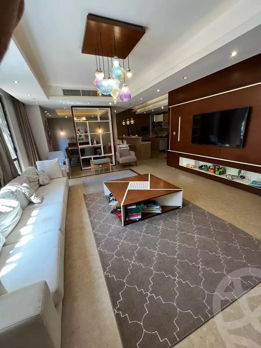 https://aqarmap.com.eg/en/listing/6399817-for-sale-cairo-el-sheikh-zayed-city-compounds-beverly-hills