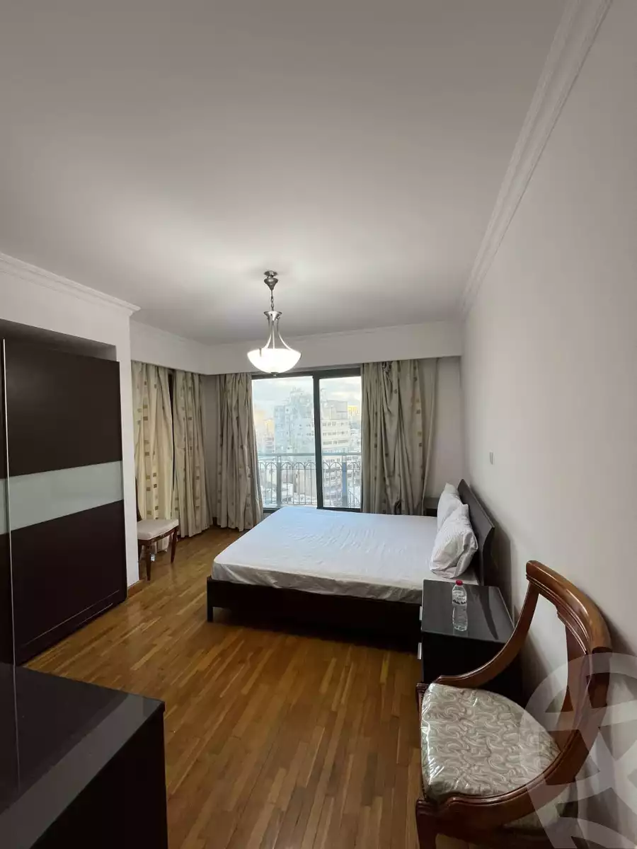 https://aqarmap.com.eg/ar/listing/6400229-for-sale-alexandria-sn-styfnw-san-stefano-grand-plaza