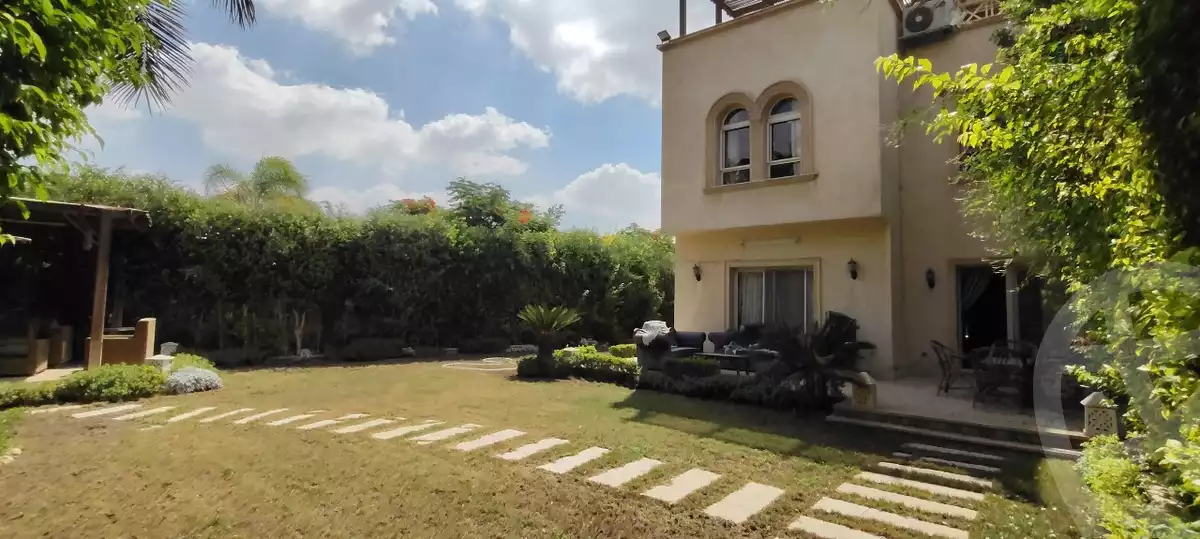 https://aqarmap.com.eg/en/listing/6400635-for-sale-cairo-el-sheikh-zayed-city-compounds-greens