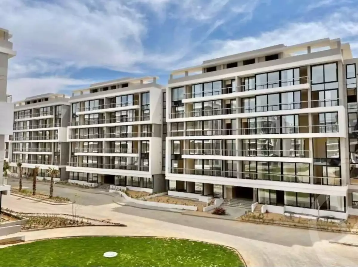 https://aqarmap.com.eg/en/listing/6402633-for-sale-cairo-6th-of-october-hadaeq-october-kmbwnd-fy-hdyq-ktwbr-lake-front