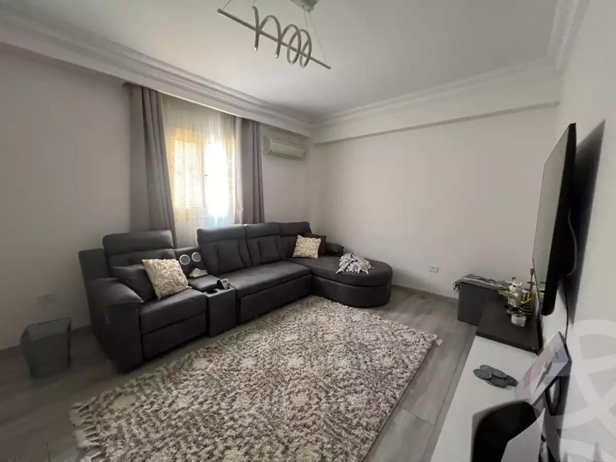 https://aqarmap.com.eg/en/listing/6406383-for-sale-cairo-new-cairo-el-ahyaa-second-neighborhood-street-26