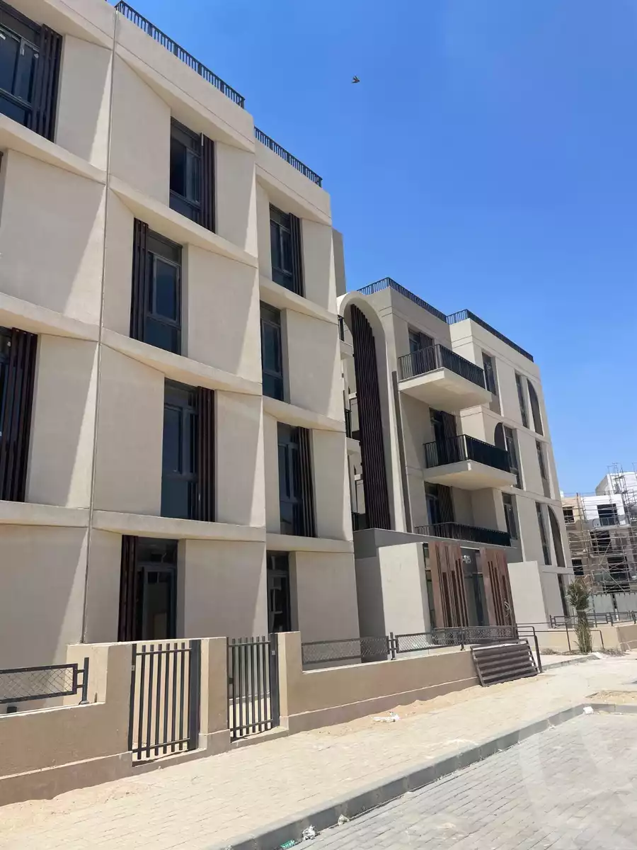 https://aqarmap.com.eg/en/listing/6413896-for-sale-cairo-el-sheikh-zayed-city-lshykh-zyd-ljdyd-karmell-compound-sodic