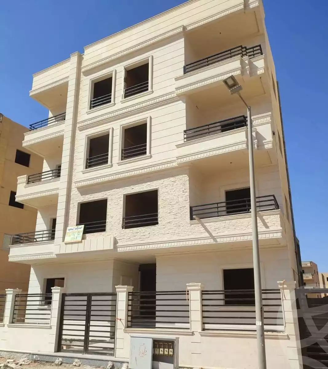 https://aqarmap.com.eg/en/listing/6418309-for-sale-cairo-badr-city-hai-el-ashgar-featured-neighborhood-bait-el-watan