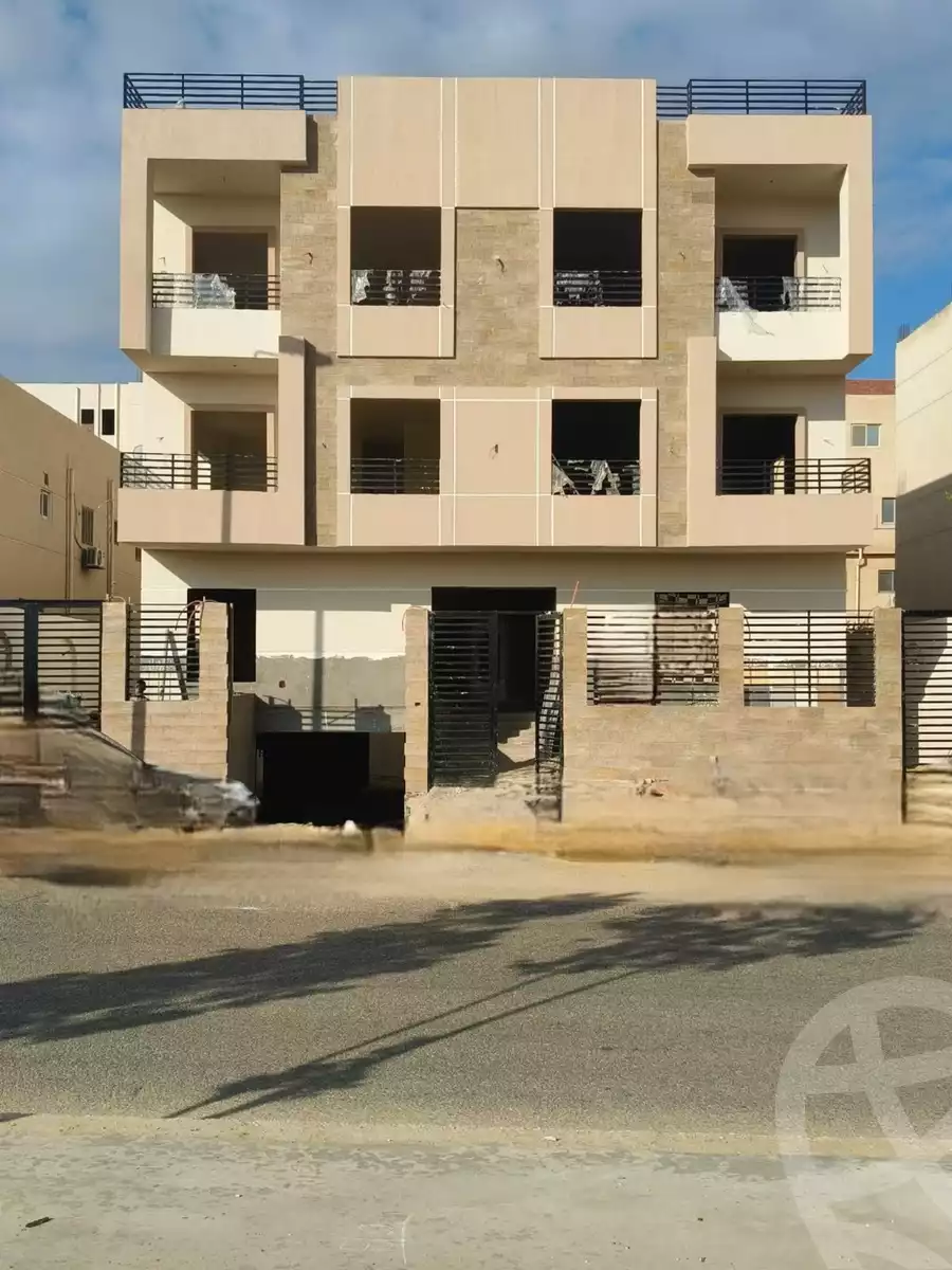 https://aqarmap.com.eg/ar/listing/6428273-for-sale-cairo-el-shorouk-lhy-lthlth-shrq-neighbourhood-1