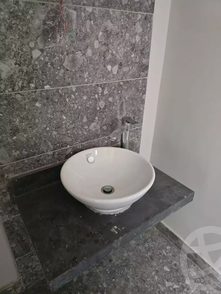 https://aqarmap.com.eg/ar/listing/6428681-for-rent-cairo-el-sheikh-zayed-city-compounds-kmbwnd-fyldj-wyst-dr-llttwyr