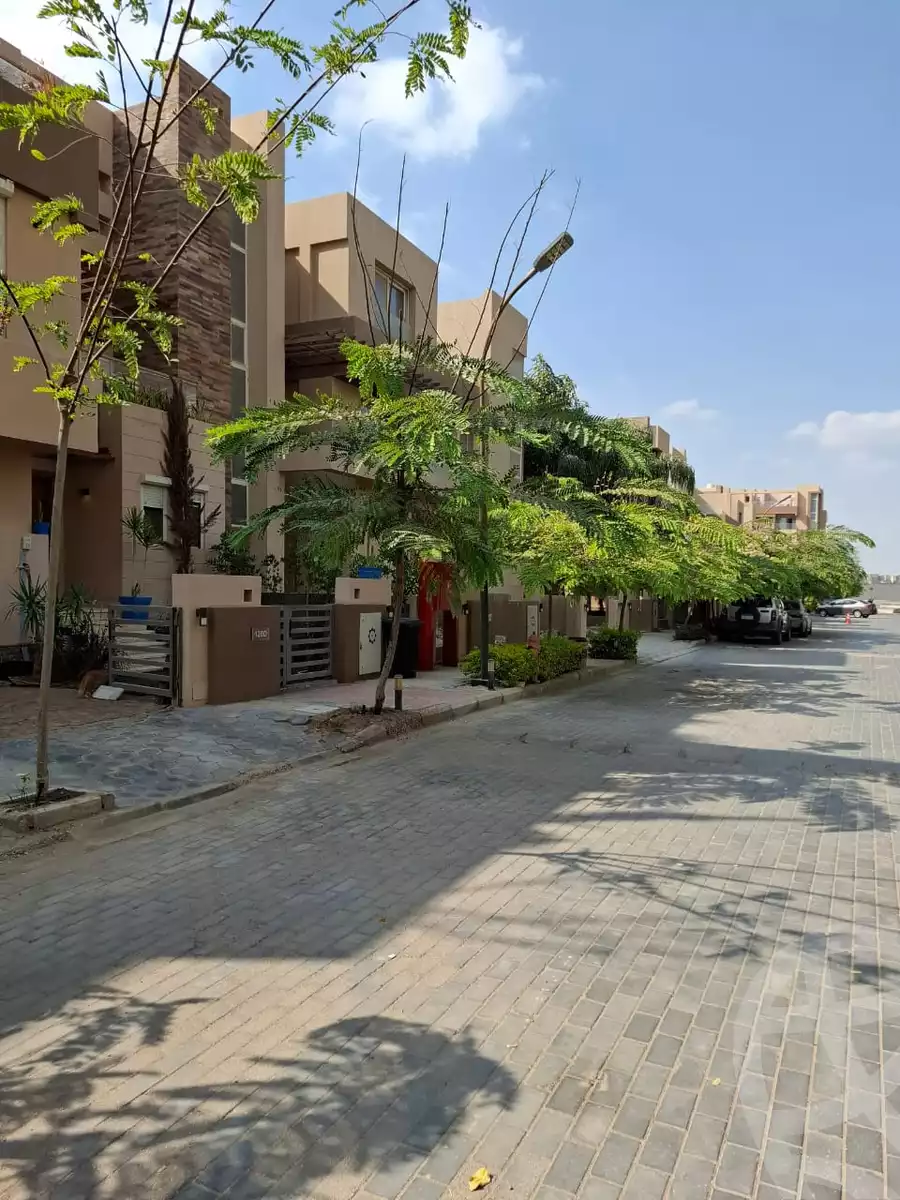 https://aqarmap.com.eg/ar/listing/6428881-for-sale-cairo-6th-of-october-compounds-rayos