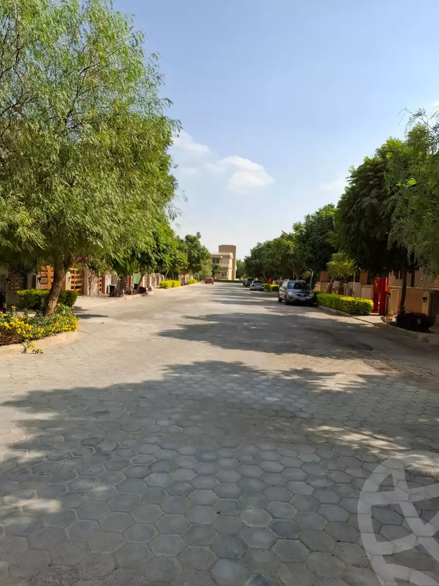 https://aqarmap.com.eg/ar/listing/6428881-for-sale-cairo-6th-of-october-compounds-rayos