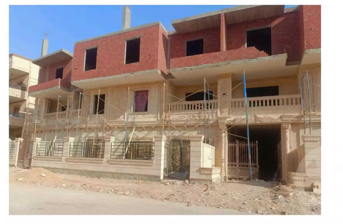 https://aqarmap.com.eg/ar/listing/6429000-for-sale-cairo-el-shorouk-lhy-lthlth-grb-neighbourhood-3