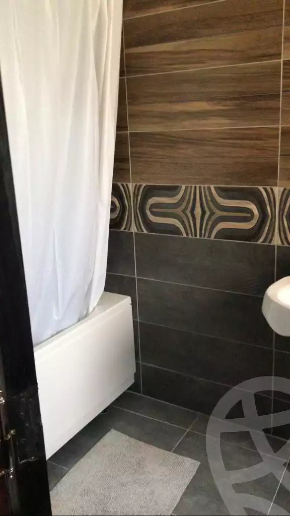 https://aqarmap.com.eg/en/listing/6429564-for-sale-cairo-el-sheikh-zayed-city-compounds-beverly-hills