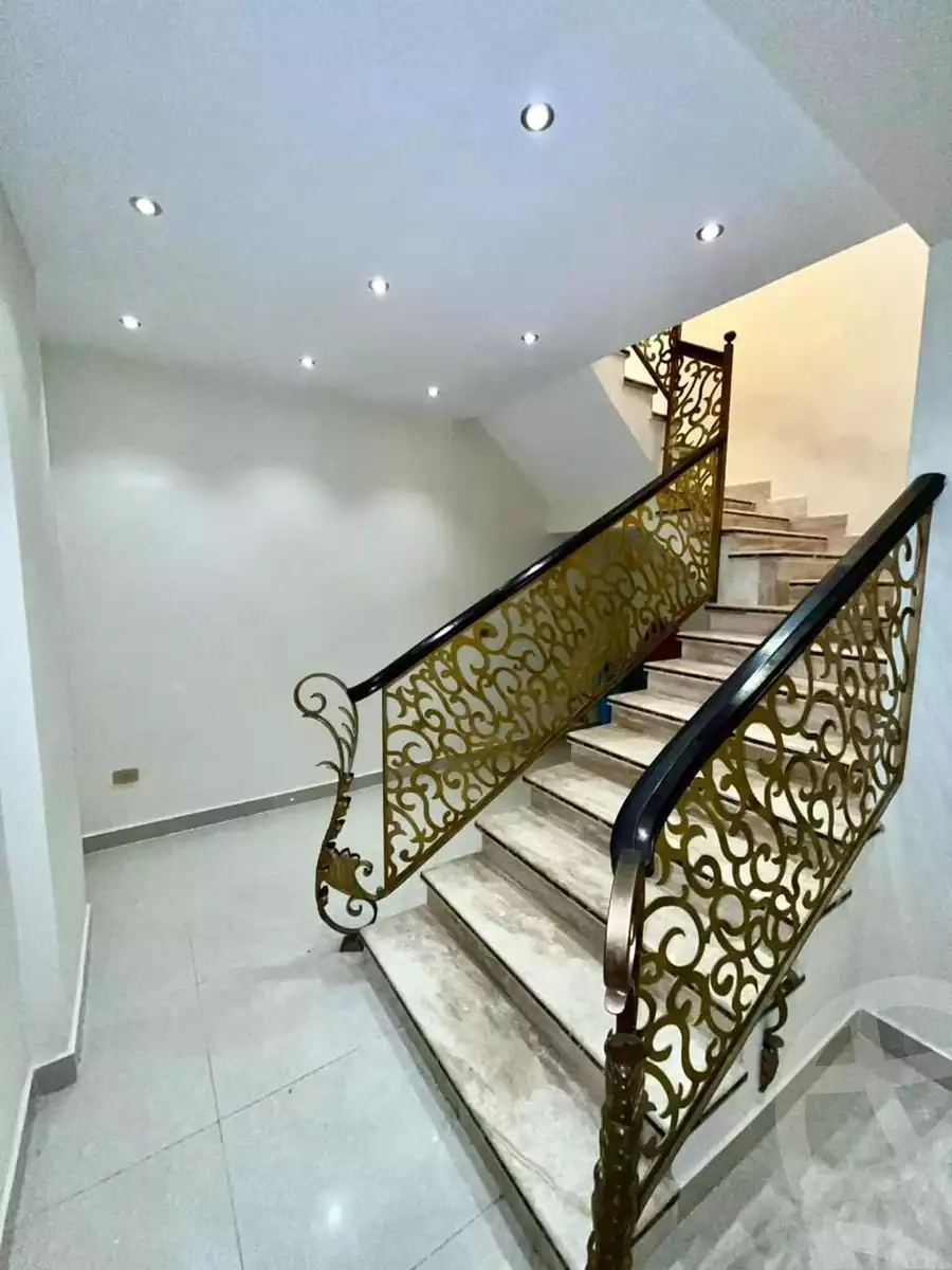 https://aqarmap.com.eg/ar/listing/6430516-for-sale-cairo-new-cairo-compounds-el-mostashareen-compound