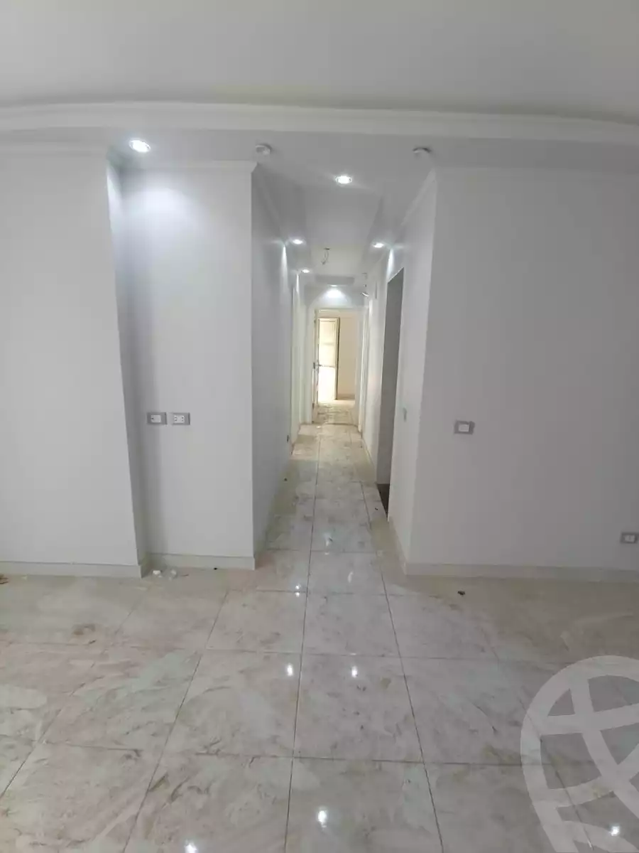 https://aqarmap.com.eg/ar/listing/6400869-for-sale-cairo-el-maadi-compounds-bavaria-town