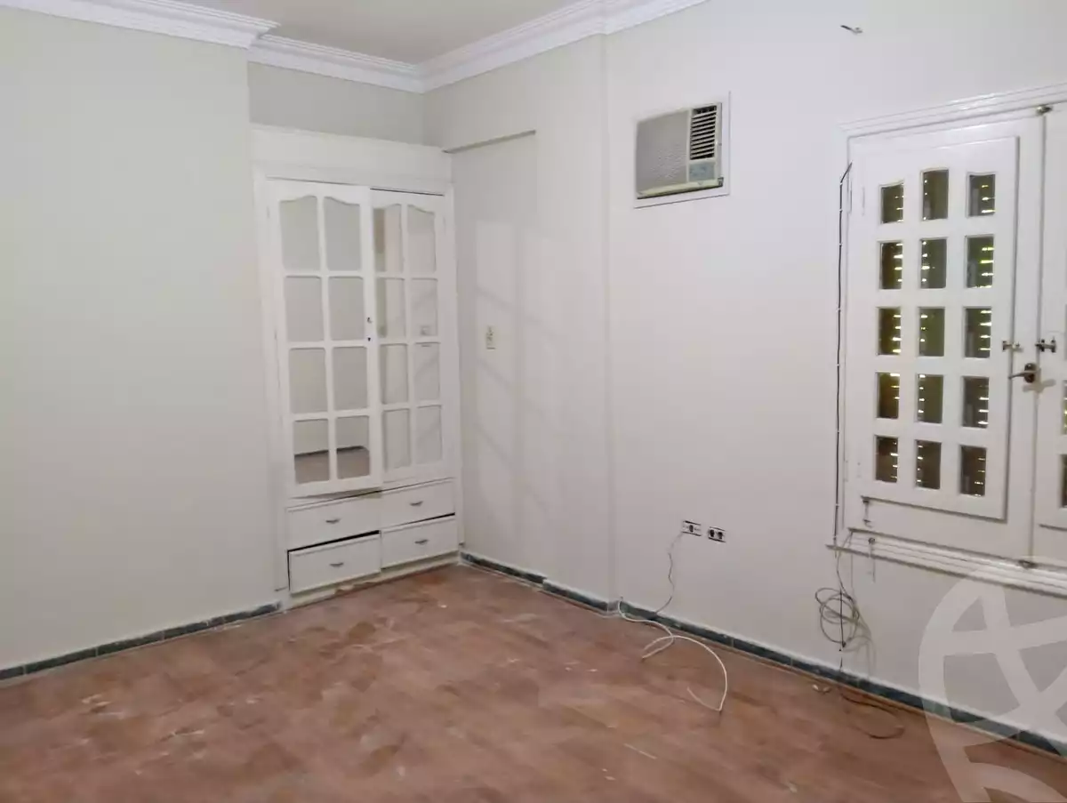 https://aqarmap.com.eg/ar/listing/6432925-for-sale-cairo-el-sheikh-zayed-city-compounds-hadayek-el-mohandiseen