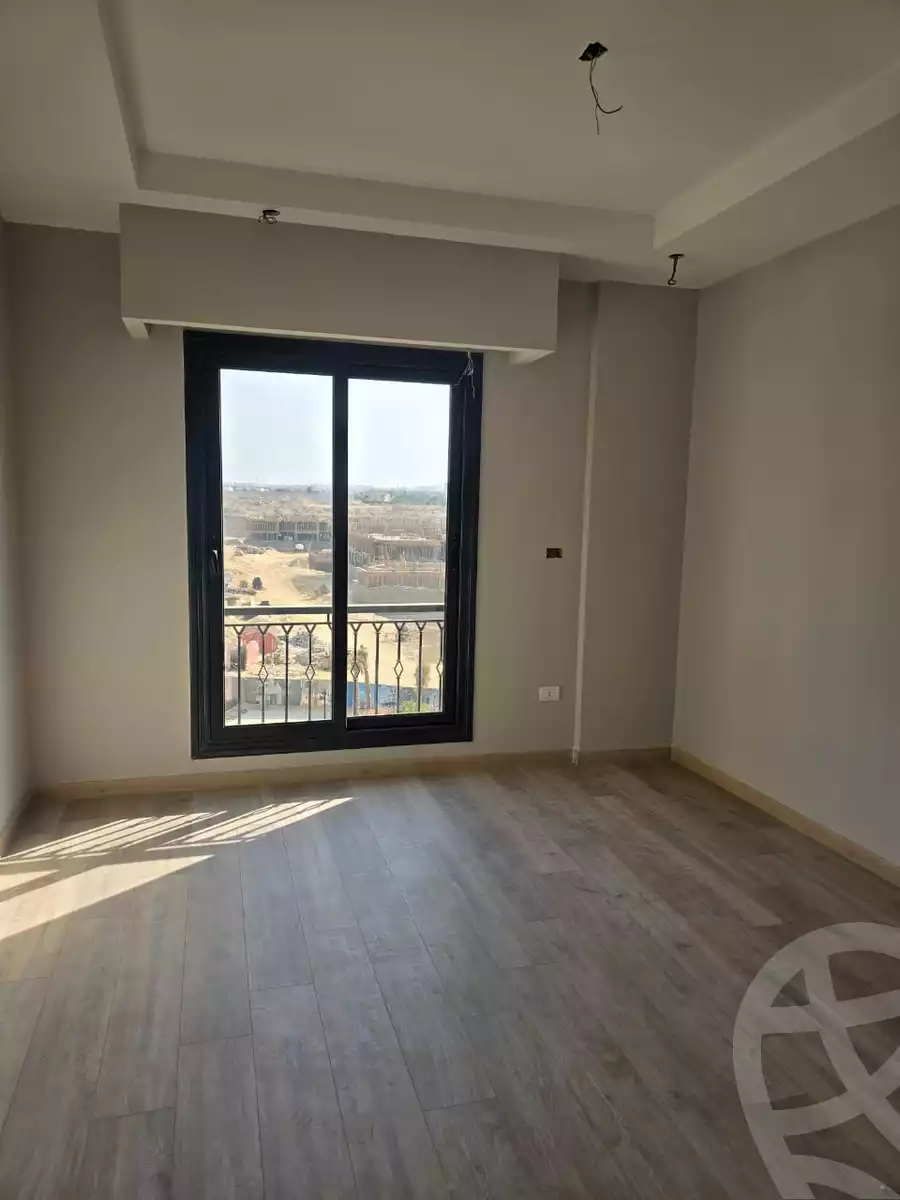 https://aqarmap.com.eg/ar/listing/6433169-for-rent-cairo-el-sheikh-zayed-city-compounds-kmbwnd-fyldj-wyst-dr-llttwyr