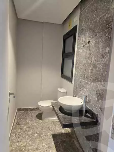 https://aqarmap.com.eg/ar/listing/6437108-for-rent-cairo-el-sheikh-zayed-city-compounds-kmbwnd-fyldj-wyst-dr-llttwyr