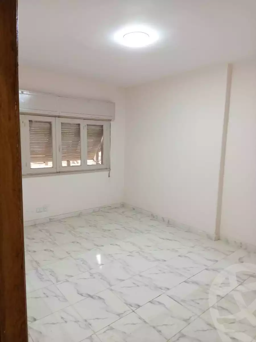 https://aqarmap.com.eg/ar/listing/6439033-for-rent-cairo-downtown-kasr-el-neel-champollion-rd