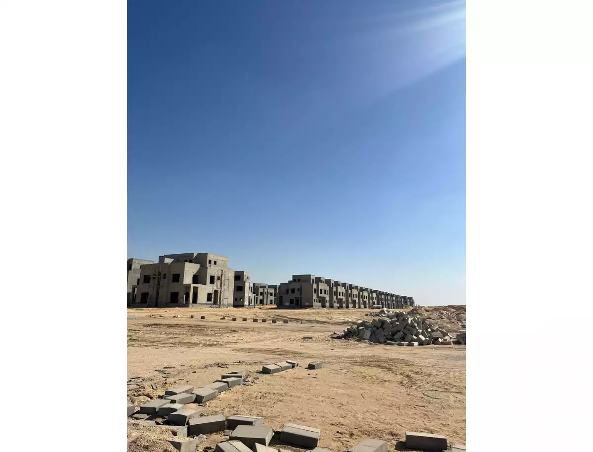 https://aqarmap.com.eg/en/listing/6445946-for-sale-cairo-el-sheikh-zayed-city-lshykh-zyd-ljdyd-naia-west
