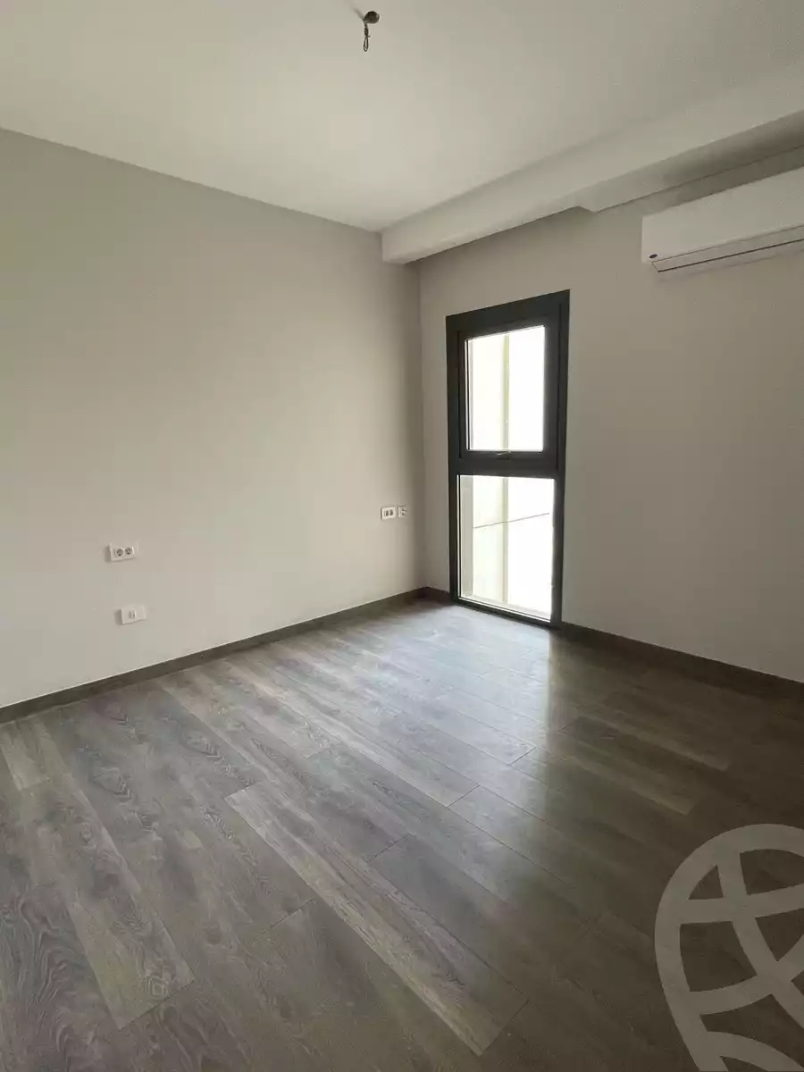 https://aqarmap.com.eg/en/listing/6448877-for-sale-cairo-el-sheikh-zayed-city-compounds-zyd-wr-llttwyr-z-tower