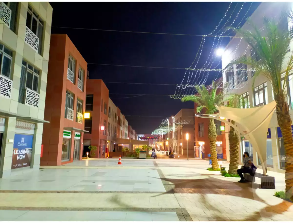 https://aqarmap.com.eg/en/listing/6449165-for-sale-cairo-el-sheikh-zayed-city-compounds-the-courtyard-mall-dorra