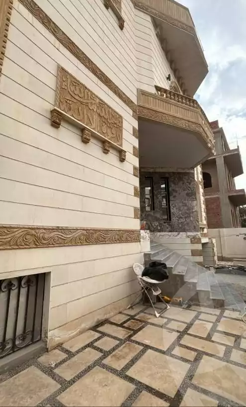 https://aqarmap.com.eg/ar/listing/6450668-for-sale-cairo-el-shorouk-lhy-lthny-grb