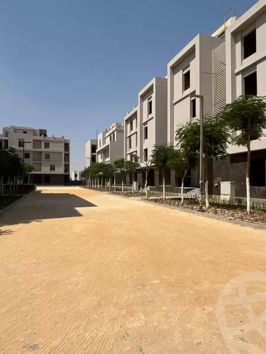 https://aqarmap.com.eg/ar/listing/6473758-for-sale-cairo-new-cairo-compounds-w-signature-compound-waterway