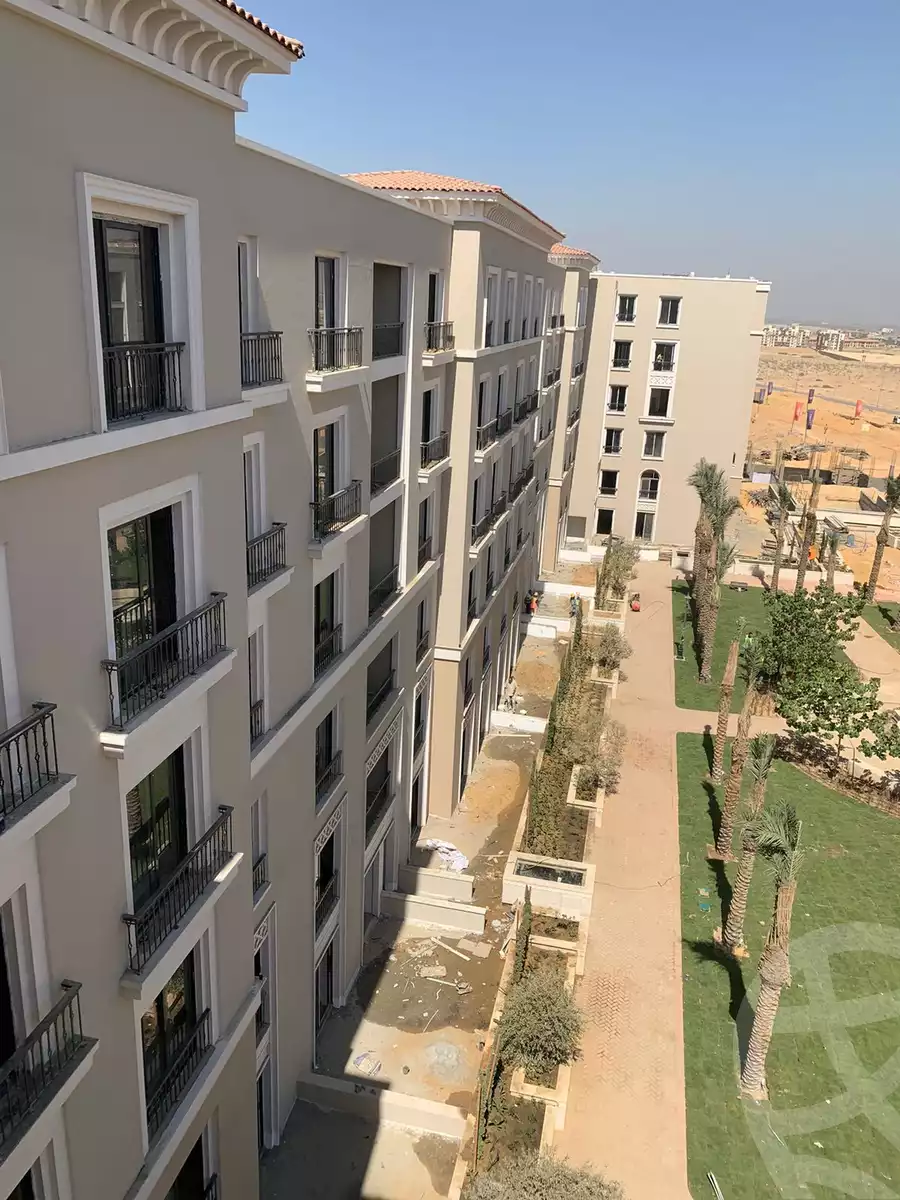https://aqarmap.com.eg/en/listing/6477210-for-sale-cairo-el-sheikh-zayed-city-compounds-kmbwnd-fyldj-wyst-dr-llttwyr
