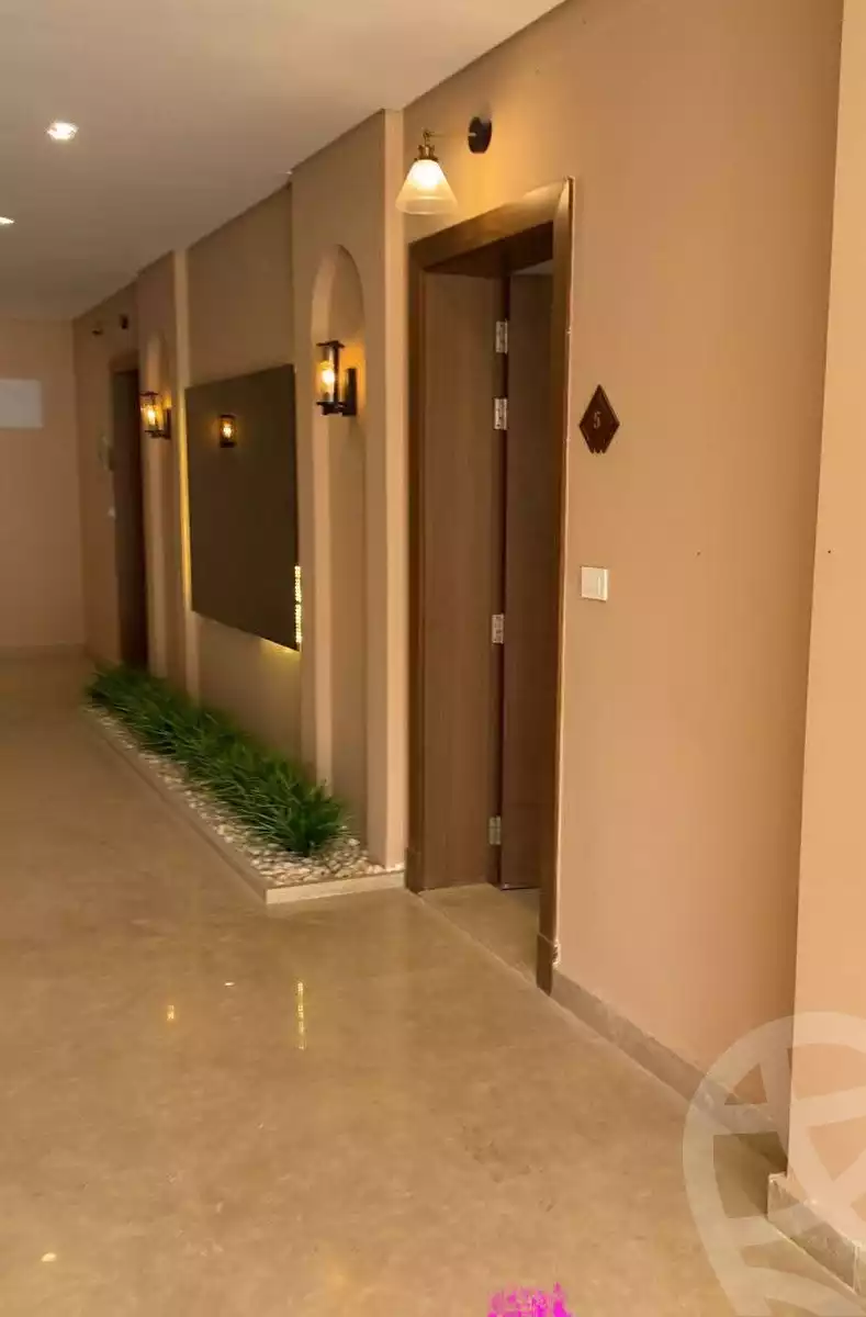 https://aqarmap.com.eg/en/listing/6480414-for-sale-cairo-el-sheikh-zayed-city-compounds-kmbwnd-fyldj-wyst-dr-llttwyr