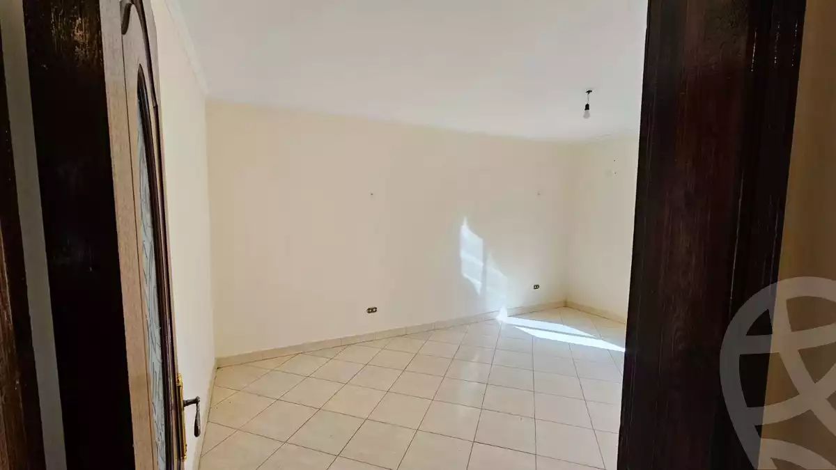 https://aqarmap.com.eg/en/listing/6480684-for-sale-cairo-el-sheikh-zayed-city-el-hay-elsabeaa-lhy-lsb