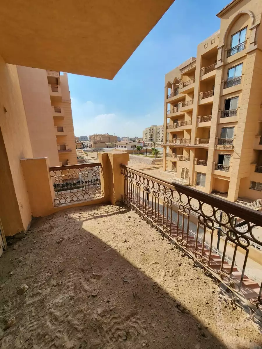 https://aqarmap.com.eg/en/listing/6480890-for-sale-cairo-new-administrative-capital-r8-de-joya-4-compound-taj-misr