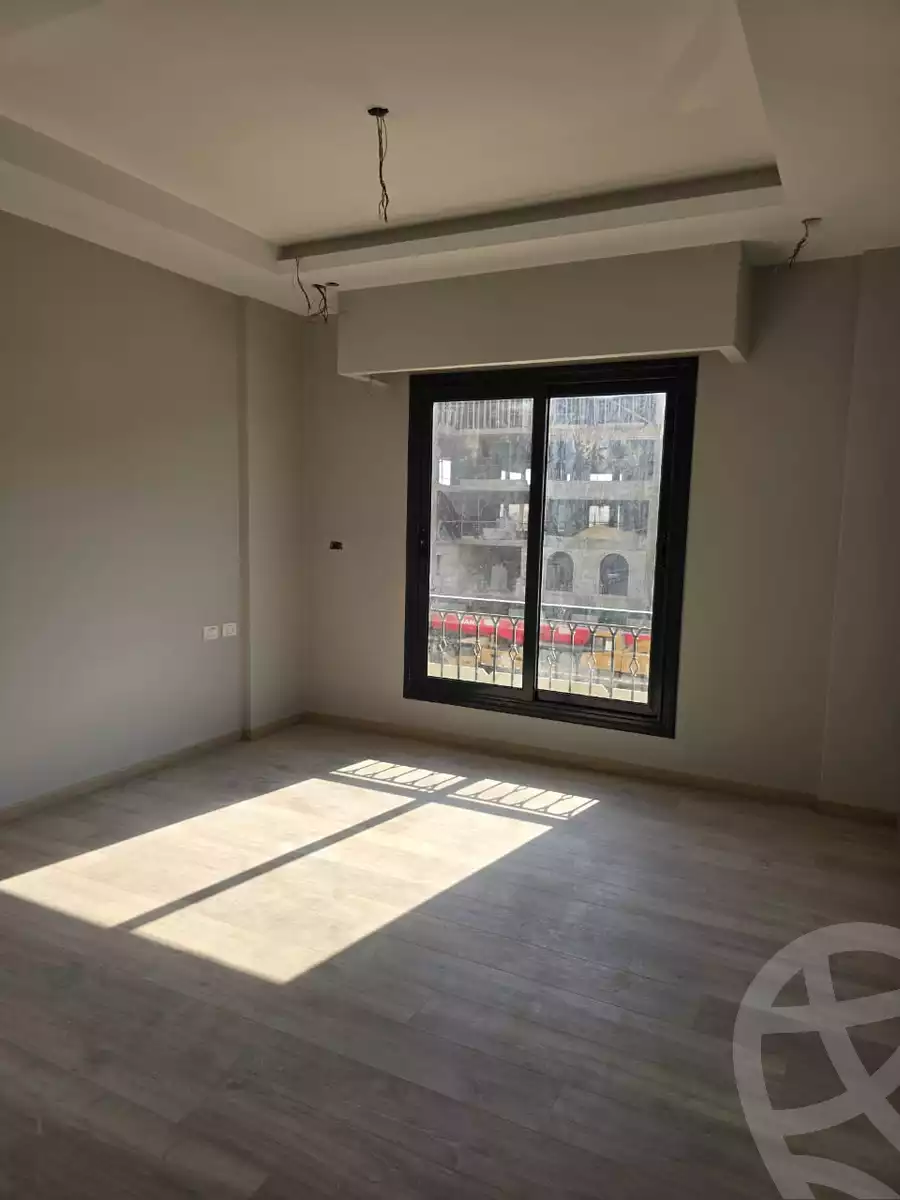 https://aqarmap.com.eg/ar/listing/6506647-for-rent-cairo-el-sheikh-zayed-city-compounds-kmbwnd-fyldj-wyst-dr-llttwyr