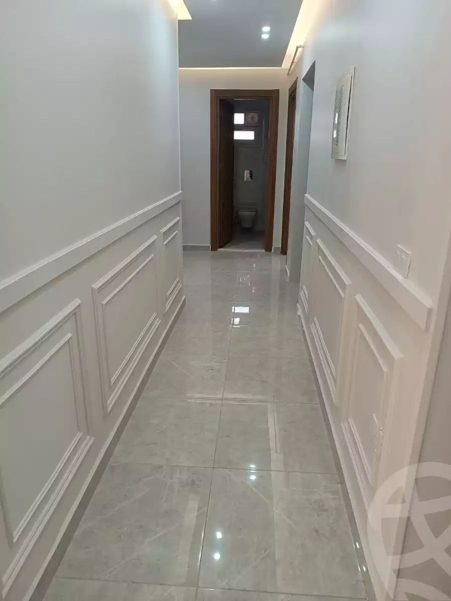 https://aqarmap.com.eg/ar/listing/6484966-for-sale-cairo-el-sheikh-zayed-city-compounds-el-khamayel