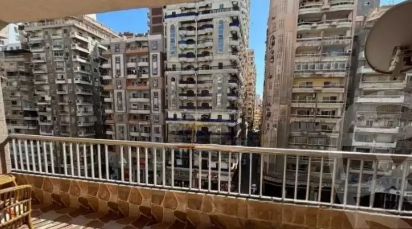 https://aqarmap.com.eg/ar/listing/6493523-for-sale-alexandria-el-asafra-shr-45