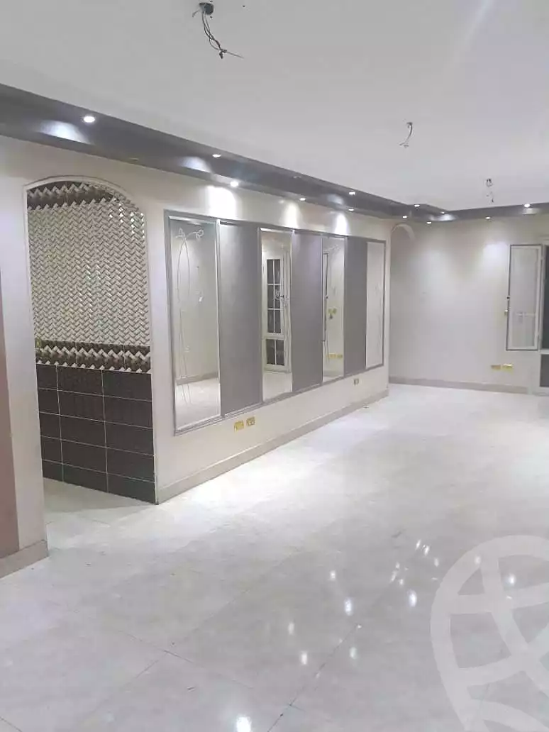 https://aqarmap.com.eg/en/listing/6495345-for-rent-cairo-el-zaytun-hlmy-lzytwn-ibn-el-hakam-sq