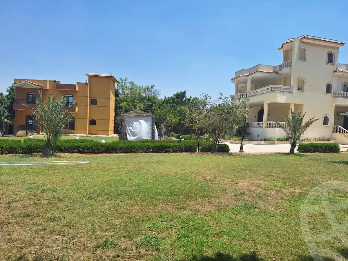 https://aqarmap.com.eg/en/listing/6497137-for-sale-cairo-el-sheikh-zayed-city-lshykh-zyd-ljdyd-el-reef-el-oroby