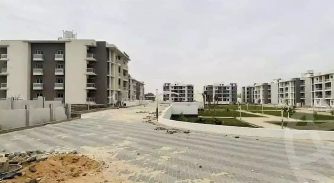 https://aqarmap.com.eg/en/listing/6498709-for-sale-cairo-el-sheikh-zayed-city-compounds-el-khamayel