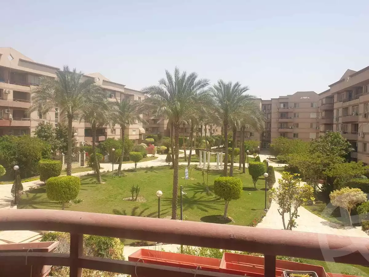 https://aqarmap.com.eg/en/listing/6499935-for-sale-cairo-new-cairo-lrhb-city-phase-4-saad-zaghloul-st