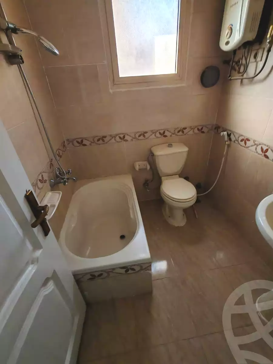https://aqarmap.com.eg/en/listing/6502858-for-rent-cairo-new-cairo-el-ahyaa-first-neighborhood-street-1