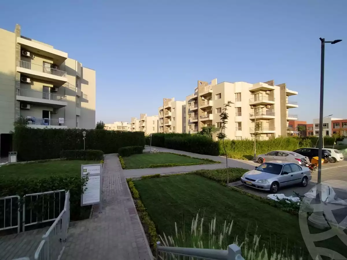 https://aqarmap.com.eg/en/listing/6505968-for-sale-cairo-el-sheikh-zayed-city-compounds-dh-drys