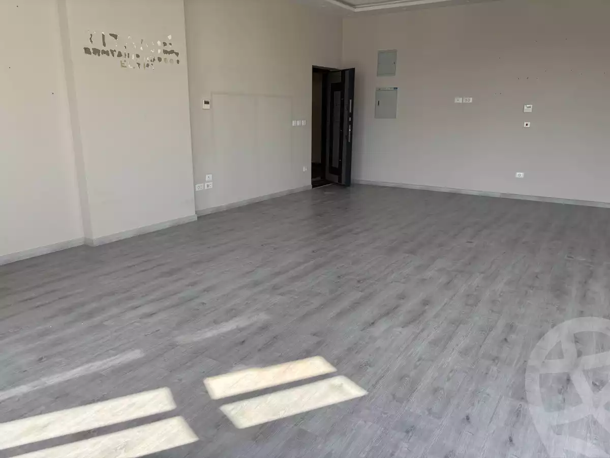 https://aqarmap.com.eg/en/listing/6313437-for-rent-cairo-new-cairo-compounds-leven-square-mall
