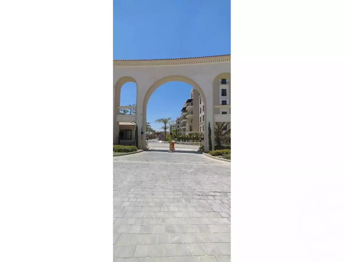 https://aqarmap.com.eg/en/listing/6517377-for-sale-cairo-el-sheikh-zayed-city-compounds-kmbwnd-fyldj-wyst-dr-llttwyr