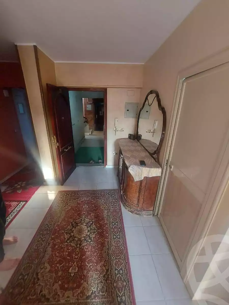https://aqarmap.com.eg/ar/listing/6520821-for-sale-cairo-helwan-ahmed-enci-st