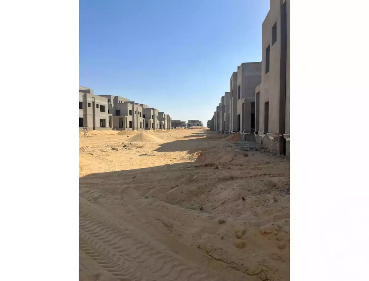 https://aqarmap.com.eg/en/listing/6521748-for-sale-cairo-el-sheikh-zayed-city-lshykh-zyd-ljdyd-naia-west