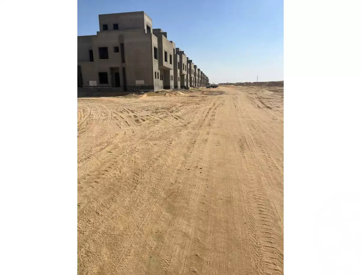 https://aqarmap.com.eg/en/listing/6521748-for-sale-cairo-el-sheikh-zayed-city-lshykh-zyd-ljdyd-naia-west