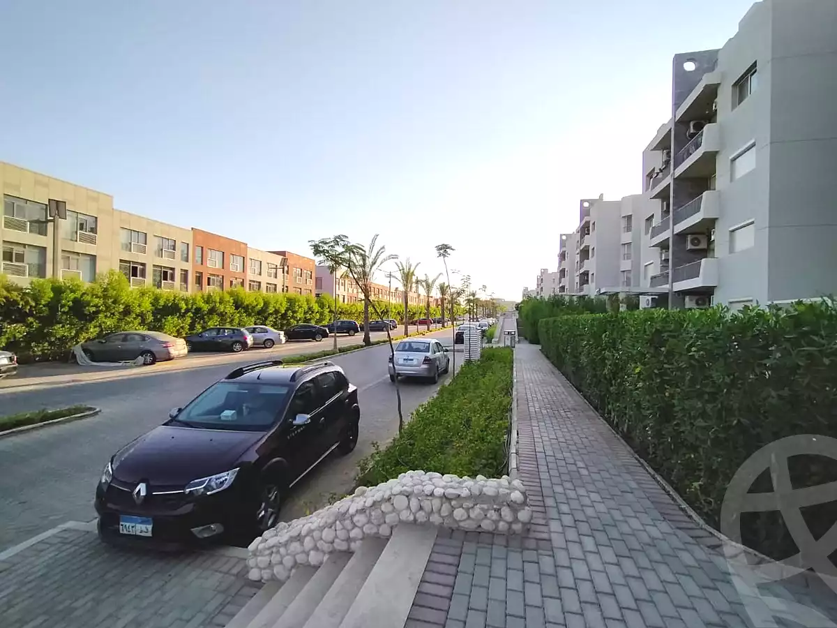 https://aqarmap.com.eg/en/listing/6522489-for-sale-cairo-el-sheikh-zayed-city-compounds-dh-drys