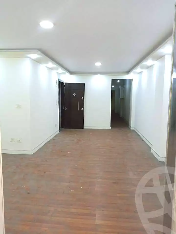 https://aqarmap.com.eg/en/listing/6522918-for-sale-alexandria-el-mandara-alex-el-mandara-bahri-sidi-kamal-st