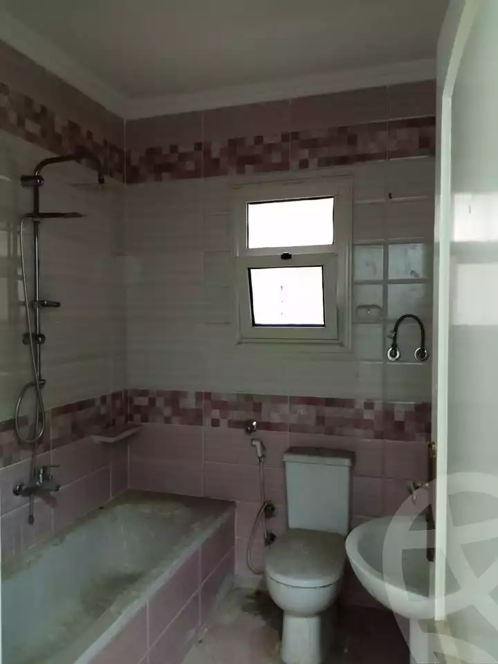 https://aqarmap.com.eg/en/listing/6526256-for-sale-alexandria-el-mandara-nabawy-al-mohandes-st