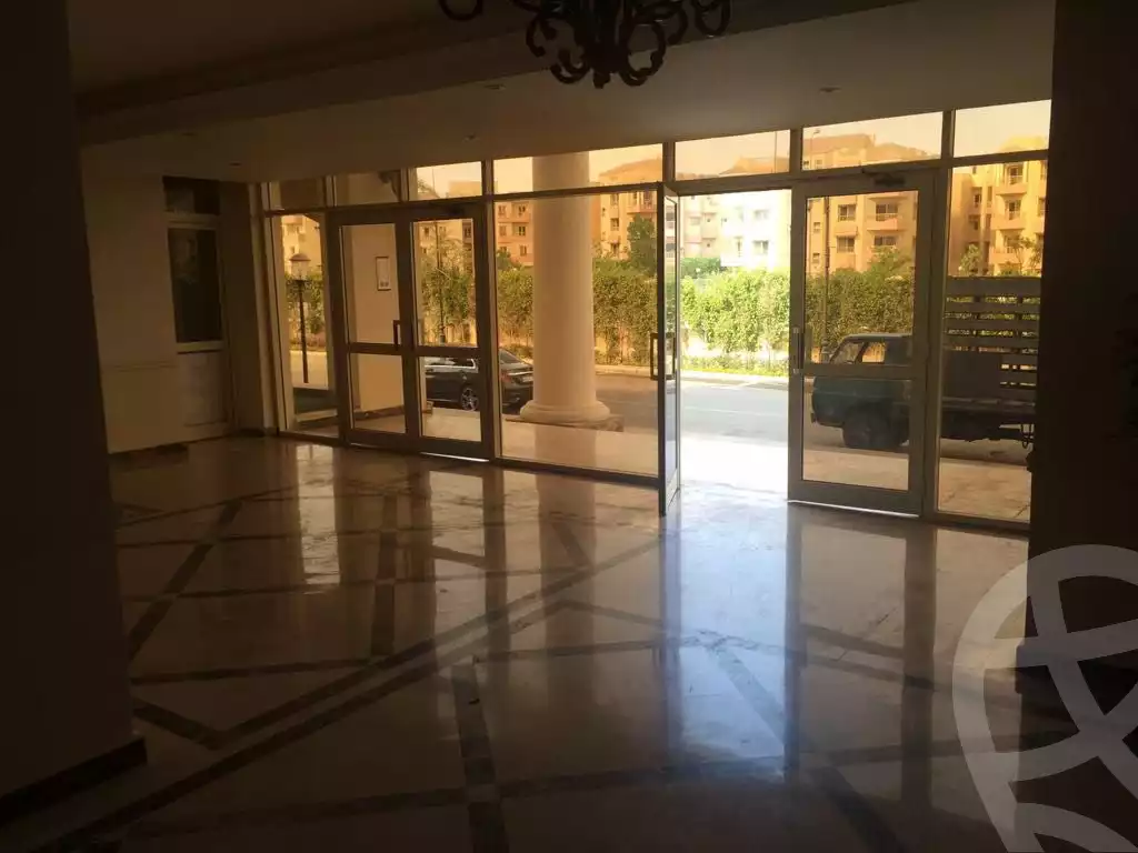 https://aqarmap.com.eg/en/listing/6530365-for-sale-cairo-el-sheikh-zayed-city-compounds-greens